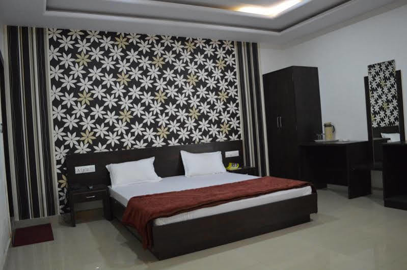 Hotel Pearl Palace Udajpur Zewnętrze zdjęcie
